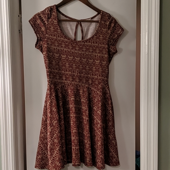 Dress - Picture 1 of 2